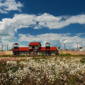 Ukraine Prison Set